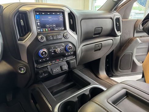 Used 2021 GMC Sierra 1500 SLT w/ SLT Convenience Package AWD/4WD image 22
