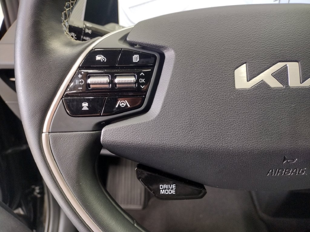 Used 2024 Kia EV6 GT-Line AWD/4WD image 31