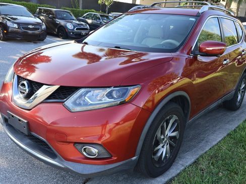 Used 2015 Nissan Rogue SL w/ SL Premium Package FWD image 2