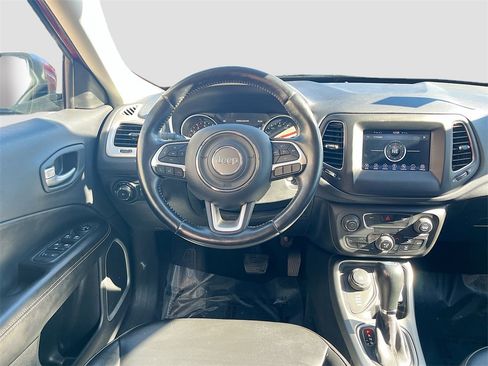 Used 2021 Jeep Compass Latitude w/ Convenience Group image 22