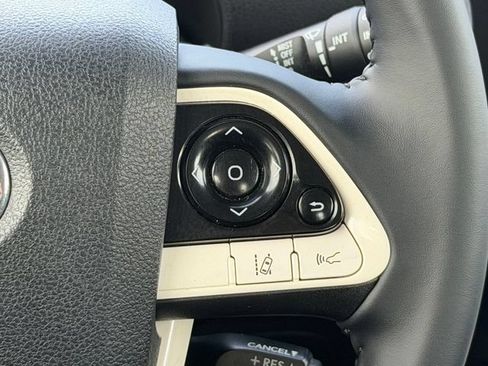 Certified 2018 Toyota Prius Three FWD image 28