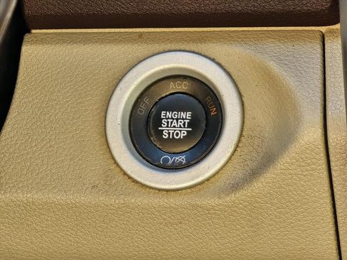 Used 2017 RAM 1500 Laramie w/ Convenience Group image 18