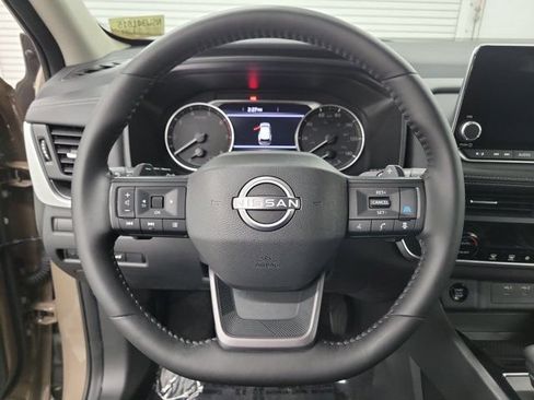 Certified 2025 Nissan Rogue SV FWD image 23