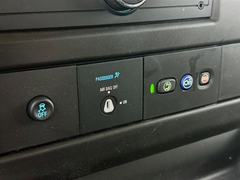 Used 2023 GMC Savana 2500 w/ Driver Convenience Package image 19