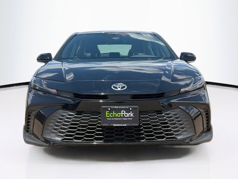Used 2026 Toyota Camry SE FWD image 2