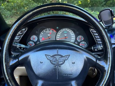 Used 2000 Chevrolet Corvette Convertible w/ Performance Handling Pkg image 7