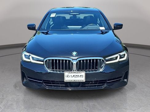 Used 2022 BMW 530i xDrive w/ Premium Enhanced Package AWD/4WD image 3
