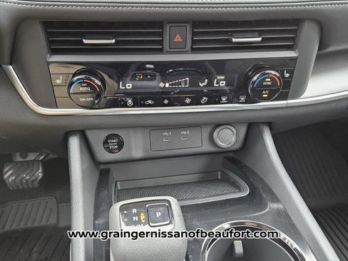 New 2026 Nissan Rogue SV image 10