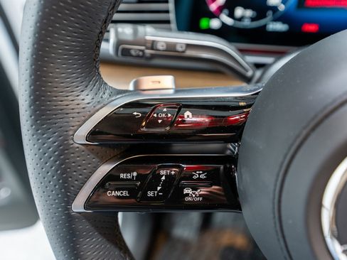 Used 2025 Mercedes-Benz GLS 450 4MATIC image 27