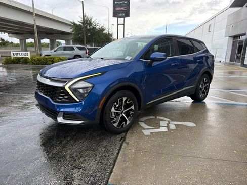 Used 2023 Kia Sportage EX FWD image 3
