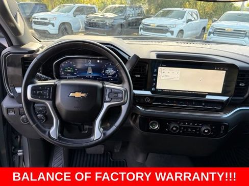 Used 2023 Chevrolet Silverado 1500 LT AWD/4WD image 17