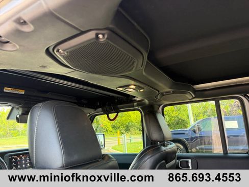Used 2020 Jeep Gladiator Rubicon AWD/4WD image 16