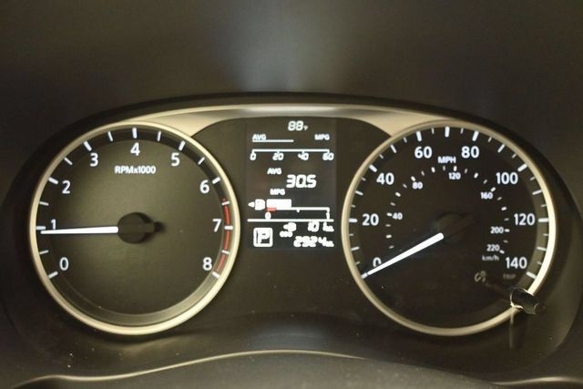 Used 2025 Nissan Kicks Play S FWD image 14