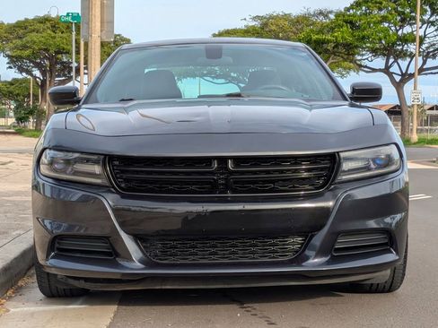 Used 2018 Dodge Charger SXT w/ Blacktop Package RWD image 7