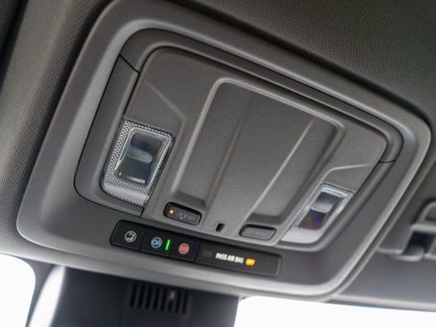 Used 2022 GMC Sierra 1500 Elevation image 30