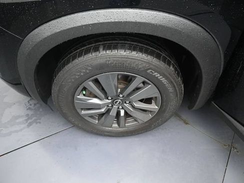 Used 2024 Nissan Pathfinder SV AWD/4WD image 35