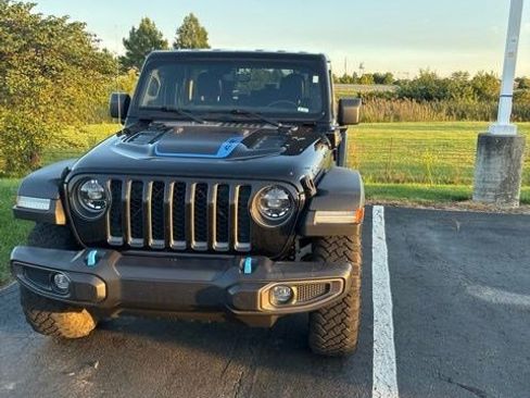 Used 2022 Jeep Wrangler Unlimited Rubicon 4xe w/ Cold Weather Group AWD/4WD image 1