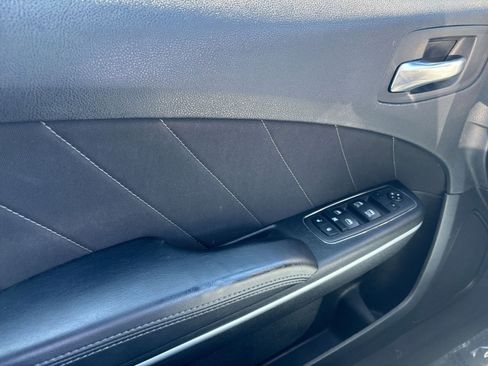 Used 2022 Dodge Charger SXT image 18