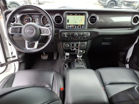 Used 2021 Jeep Wrangler Unlimited Sahara AWD/4WD image 12