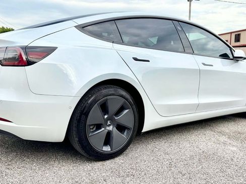 Used 2022 Tesla Model 3 Long Range AWD/4WD image 5