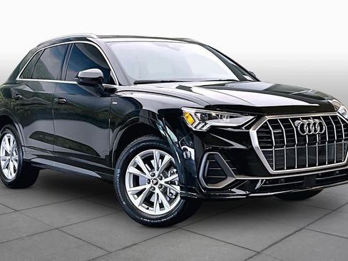 Certified 2025 Audi Q3 2.0T Premium w/ Convenience Package AWD/4WD image 3