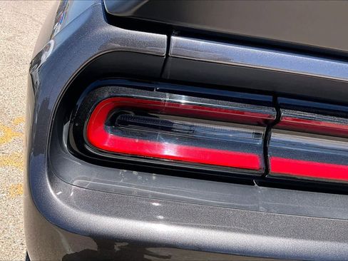 Used 2022 Dodge Challenger R/T Scat Pack RWD image 28