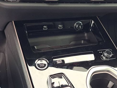 New 2026 Audi A6 Premium Plus AWD/4WD image 15