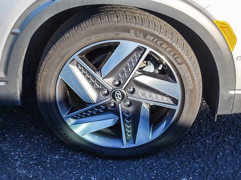 Used 2021 Hyundai Nexo Limited FWD image 13