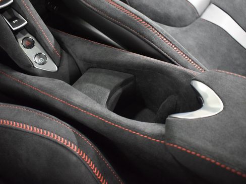 New 2026 McLaren 750S image 36