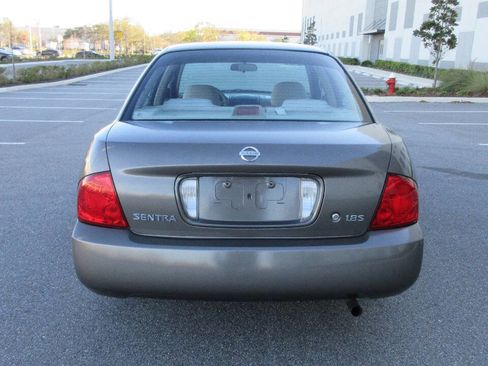 Used 2004 Nissan Sentra S image 4
