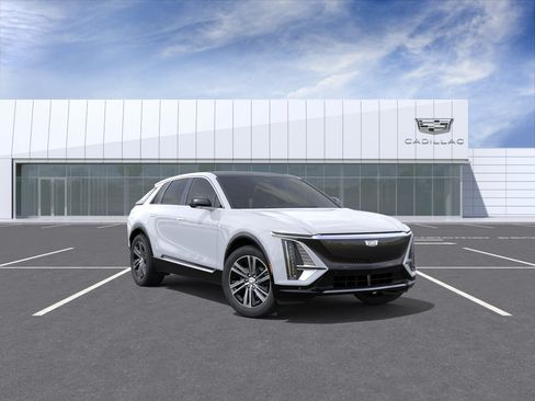 New 2026 Cadillac Lyriq Luxury AWD/4WD image 34