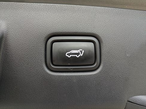 Certified 2023 Hyundai Tucson Limited AWD/4WD image 12