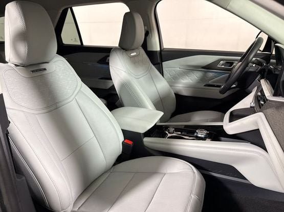 New 2026 Ford Explorer Platinum w/ LUX Leather Package AWD/4WD image 10