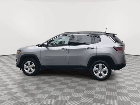Used 2020 Jeep Compass Latitude w/ Cold Weather Group AWD/4WD image 32