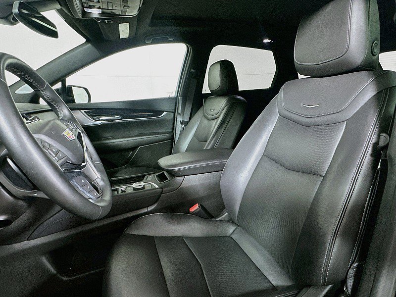 Used 2025 Cadillac XT5 Premium Luxury FWD image 14