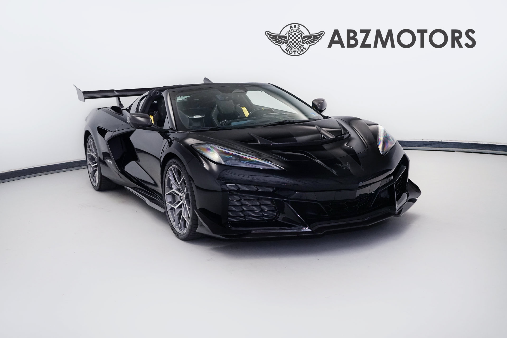 Used 2026 Chevrolet Corvette ZR1 w/ ZR1 Carbon Fiber Aero Package RWD image 1