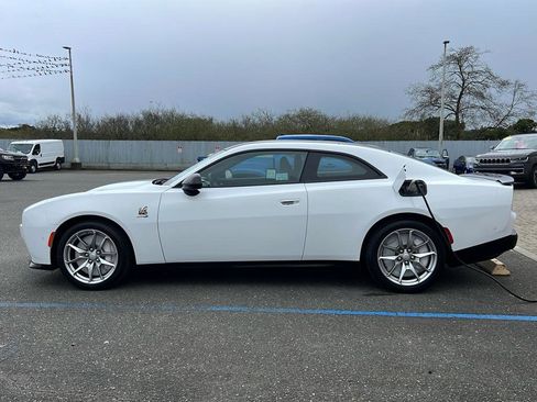 Used 2024 Dodge Charger Scat Pack w/ Plus Group image 10