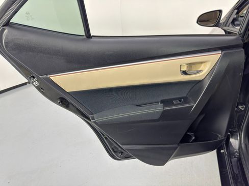 Used 2016 Toyota Corolla LE image 34