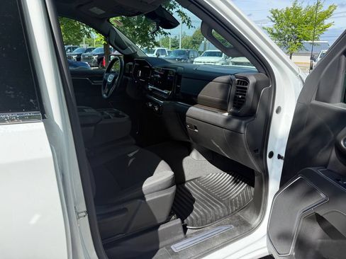 Used 2022 GMC Sierra 1500 Elevation AWD/4WD image 16