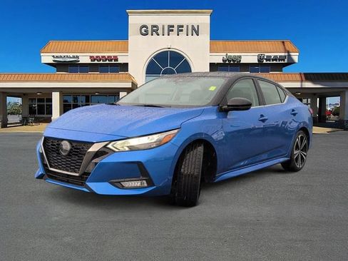 Used 2022 Nissan Sentra SR w/ Lighting Package FWD image 11