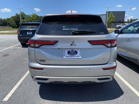 Used 2022 Mitsubishi Outlander SE AWD/4WD image 6
