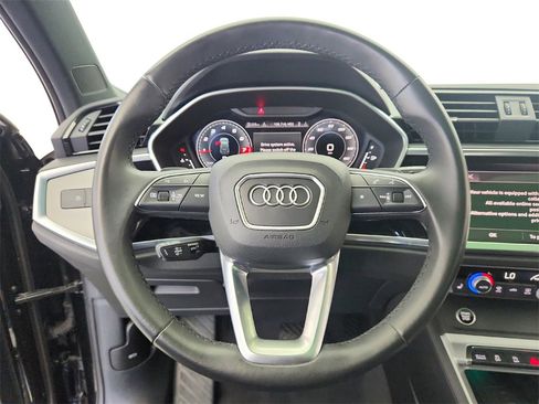Used 2023 Audi Q3 2.0T Premium Plus image 16