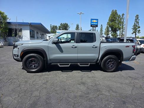 Used 2025 Nissan Frontier PRO-4X AWD/4WD image 4