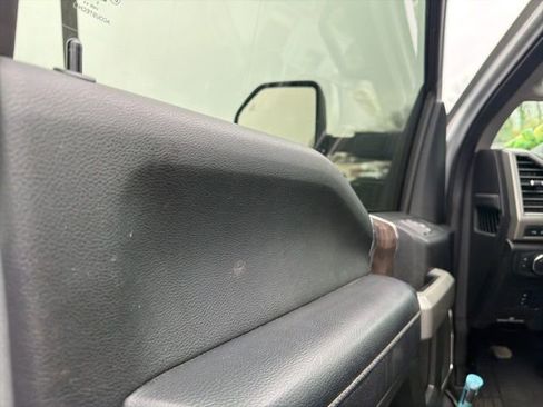 Used 2019 Ford F350 Lariat image 24