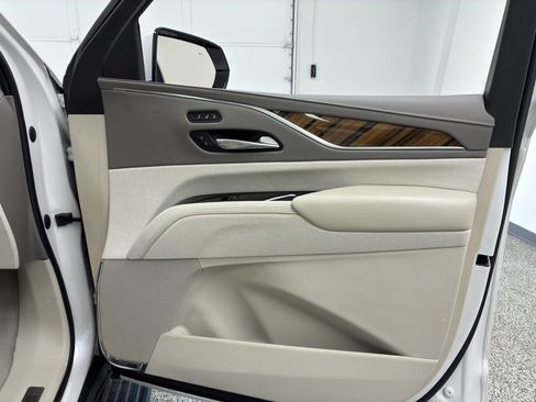 Used 2023 Cadillac Escalade Sport Platinum image 50