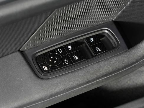Certified 2021 Porsche Taycan 4S AWD/4WD image 17