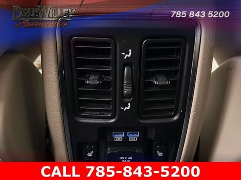 Used 2017 Jeep Grand Cherokee Limited image 13