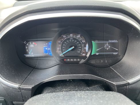 Used 2018 Ford Edge Titanium w/ Equipment Group 301A AWD/4WD image 11