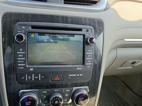 Certified 2016 Chevrolet Traverse LT FWD image 7