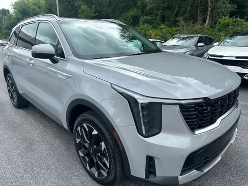 New 2025 Kia Sorento EX w/ Panoramic Sunroof Package image 3